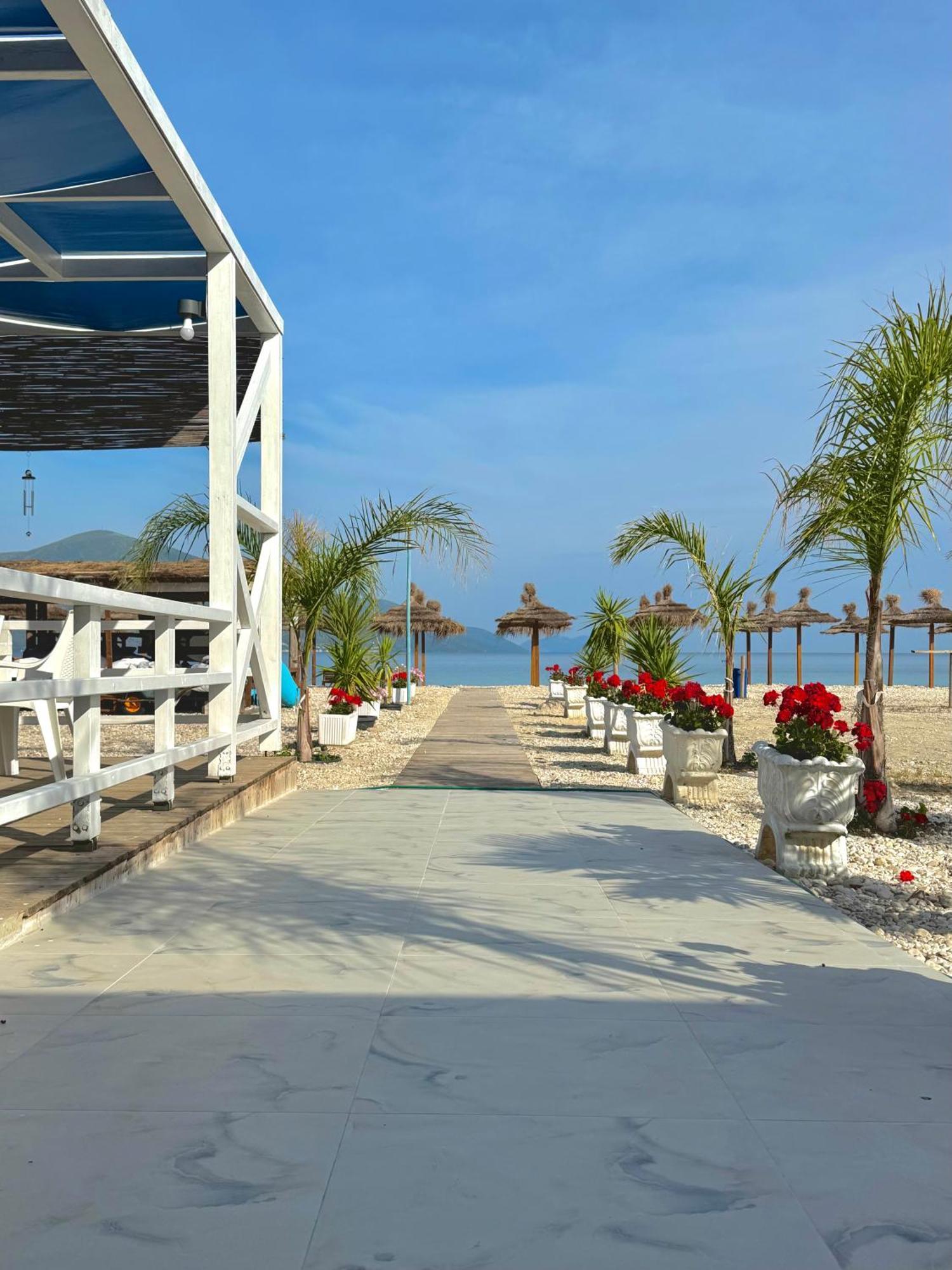 Blue Paradise Hotel Orikum Esterno foto