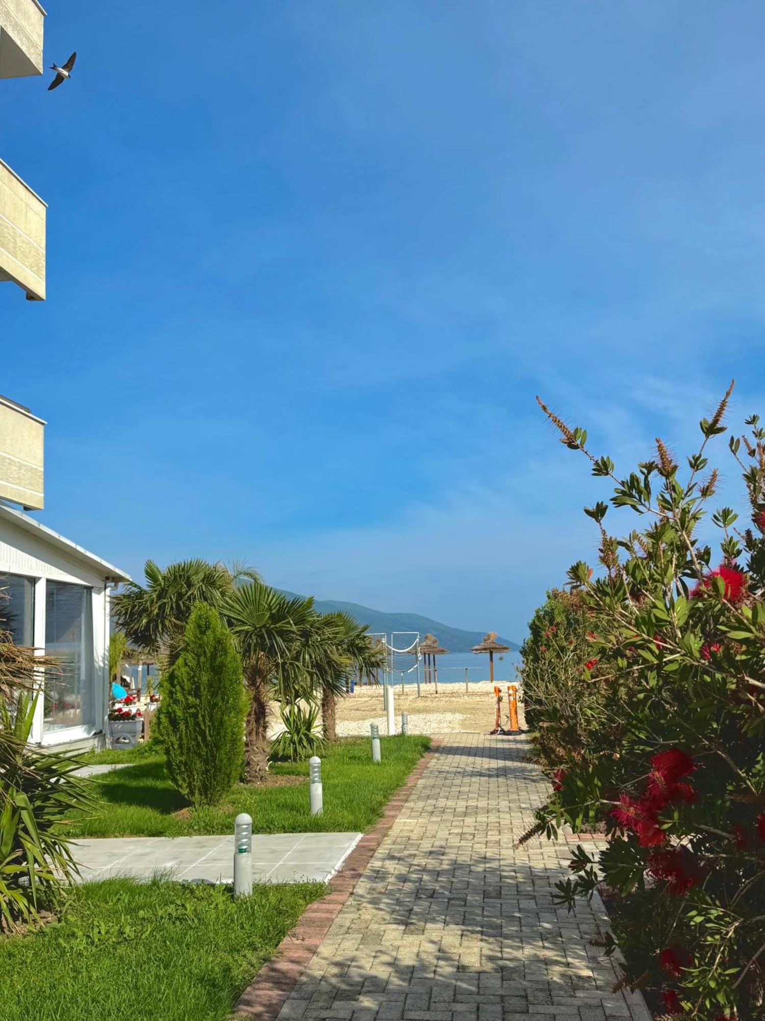 Blue Paradise Hotel Orikum Esterno foto