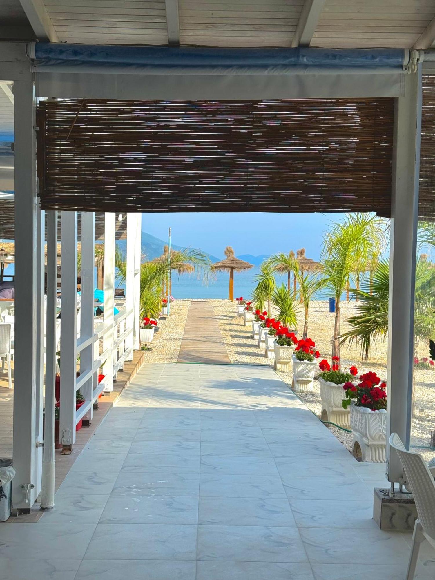 Blue Paradise Hotel Orikum Esterno foto