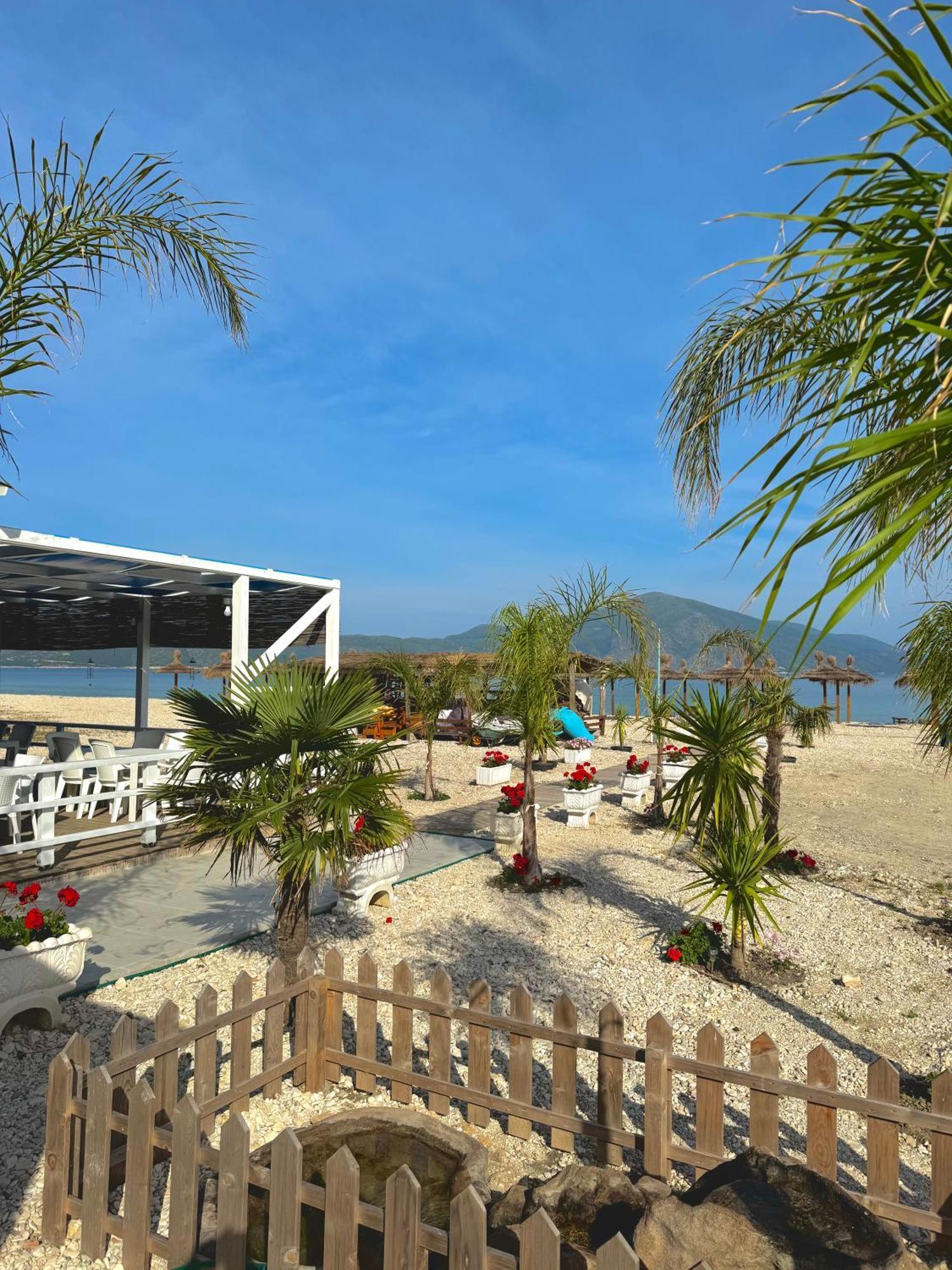 Blue Paradise Hotel Orikum Esterno foto